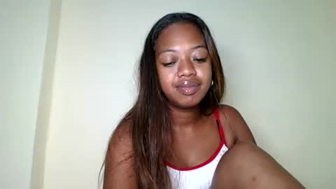 rochellinah online show from May 27, 1:57 am