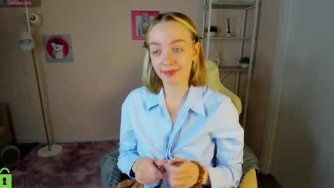 Snapshot of rockett_bunny chatting on October 8, 1:46 am Rockett online show from October 8, 1:46 am