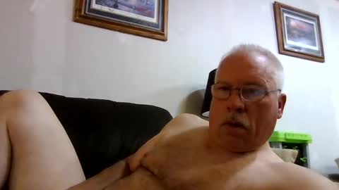 rodstud641 online show from October 7, 11:17 am