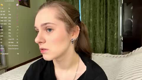 Mia online show from January 16, 8:23 am