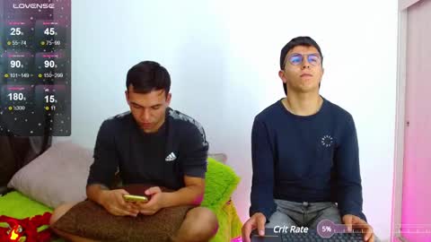 rolos_hot32 online show from January 24, 6:46 pm