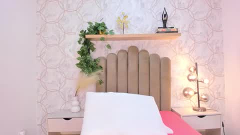   online show from November 24, 12:26 pm