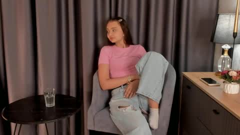 Donna online show from April 29, 5:30 pm
