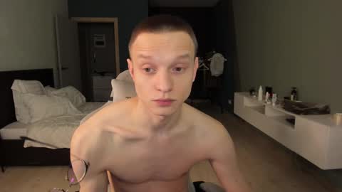 Snapshot of romeo_mercy chatting on February 28, 1:15 am Romeo online show from February 28, 1:15 am