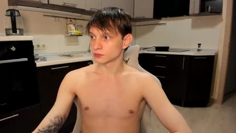 Snapshot of romeo_mercy chatting on October 15, 12:06 pm Romeo online show from October 15, 12:06 pm