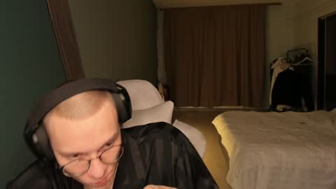 Snapshot of romeo_mercy chatting on January 27, 2:53 am Romeo online show from January 27, 2:53 am