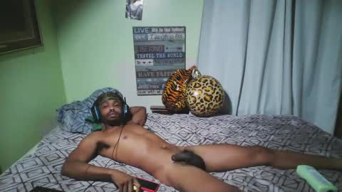 Snapshot of romeotyn chatting on September 19, 8:18 am romeotyn online show from September 19, 8:18 am