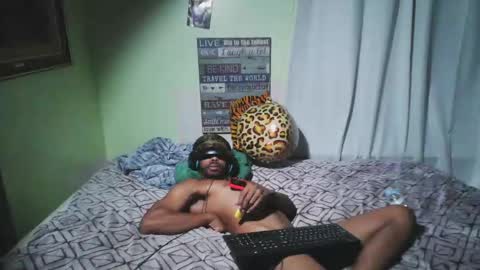 Snapshot of romeotyn chatting on September 21, 8:29 am romeotyn online show from September 21, 8:29 am