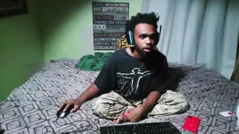 Snapshot of romeotyn chatting on October 9, 6:30 am romeotyn online show from October 9, 6:30 am