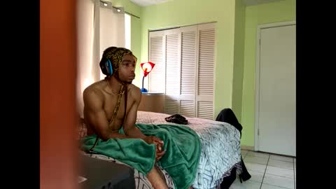 Snapshot of romeotyn chatting on March 1, 3:16 pm romeotyn online show from March 1, 3:16 pm