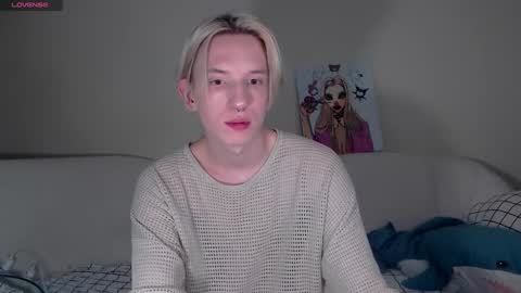 Snapshot of ron_vilss chatting on September 24, 6:53 am Ron online show from September 24, 6:53 am