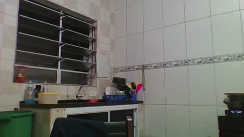 Snapshot of ronnispoto chatting on December 5, 11:01 pm ronny online show from December 5, 11:01 pm