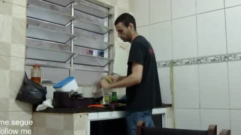 Snapshot of ronnispoto chatting on January 2, 5:29 pm ronny online show from January 2, 5:29 pm