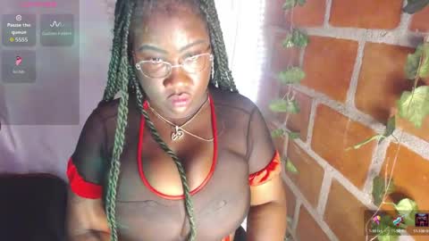 roos_veyker online show from April 13, 4:22 pm