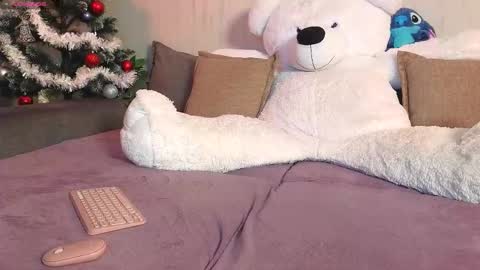 roraline_lov online show from December 20, 6:37 pm