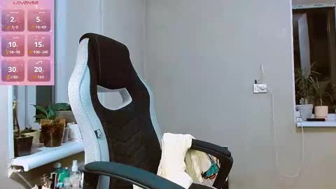 rosa843850 online show from November 16, 3:47 pm