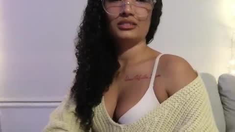 Rosalina online show from March 17, 5:45 am