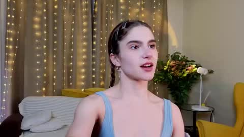 Kylie online show from December 22, 5:20 pm