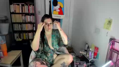 rose257044 online show from October 5, 1:51 pm