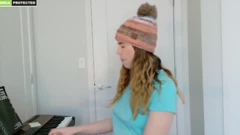 rose77782 online show from February 21, 5:31 pm