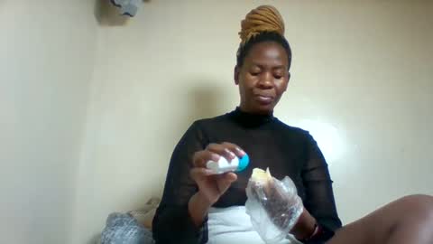 Snapshot of rose_coco chatting on October 10, 1:55 am rose_coco online show from October 10, 1:55 am