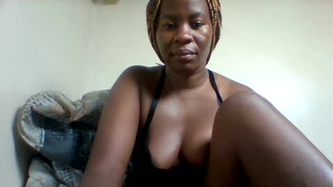 Snapshot of rose_coco chatting on October 11, 3:11 am rose_coco online show from October 11, 3:11 am