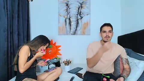 Snapshot of rose_dom chatting on January 9, 1:18 am Rose And Dom online show from January 9, 1:18 am