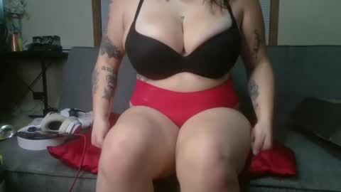 rosebbyxx online show from October 4, 6:22 am
