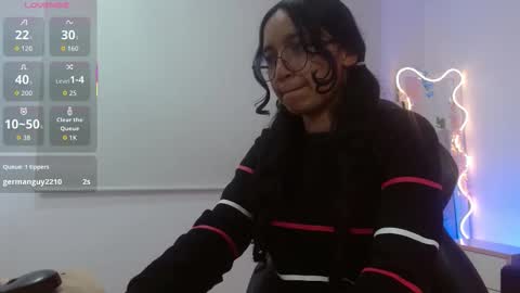 rosee_tay1 online show from November 14, 12:29 pm