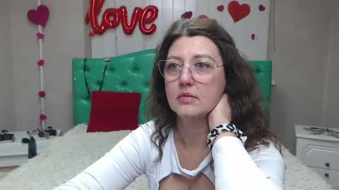 RoseHille online show from May 30, 5:17 am
