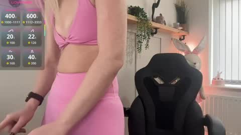 rose97 online show from March 12, 9:46 am