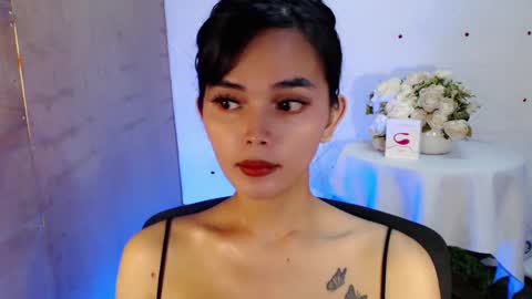 Snapshot of rosella_xx chatting on February 27, 2:32 pm TONETH online show from February 27, 2:32 pm