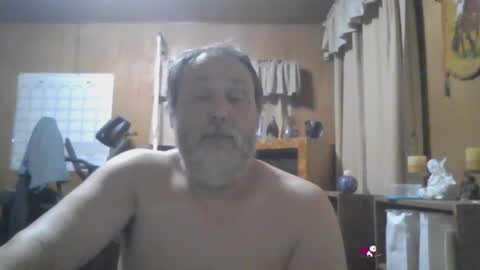 Snapshot of rosepanda chatting on February 17, 1:04 am Lost4gain online show from February 17, 1:04 am