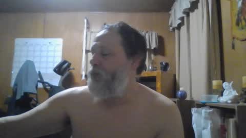 Snapshot of rosepanda chatting on February 26, 1:25 am Lost4gain online show from February 26, 1:25 am