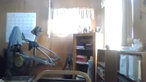 Snapshot of rosepanda chatting on February 17, 9:00 pm Lost4gain online show from February 17, 9:00 pm