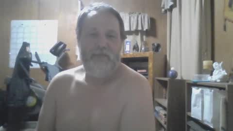 Snapshot of rosepanda chatting on February 19, 1:40 am Lost4gain online show from February 19, 1:40 am