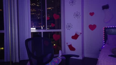 Rose Taylor online show from December 27, 1:43 am