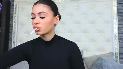 Gabriela online show from January 13, 8:00 am