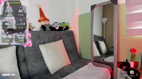 Rosh Hell online show from November 3, 11:11 am