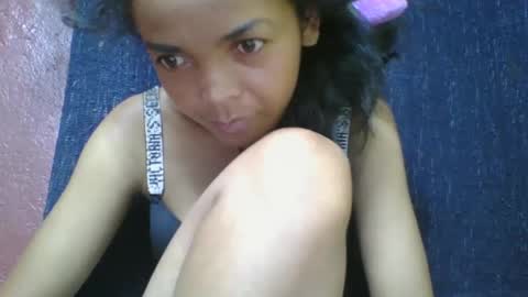 Snapshot of rosia685234 chatting on March 3, 8:21 pm rosia685234 online show from March 3, 8:21 pm