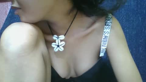Snapshot of rosia685234 chatting on March 2, 1:38 pm rosia685234 online show from March 2, 1:38 pm