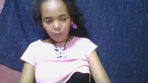 Snapshot of rosia685234 chatting on March 3, 6:26 am rosia685234 online show from March 3, 6:26 am