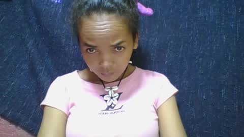 Snapshot of rosia685234 chatting on March 1, 11:17 am rosia685234 online show from March 1, 11:17 am