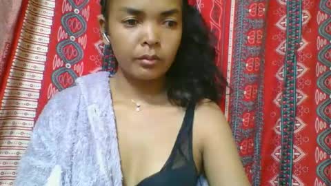 rosia685234 online show from May 16, 3:14 am