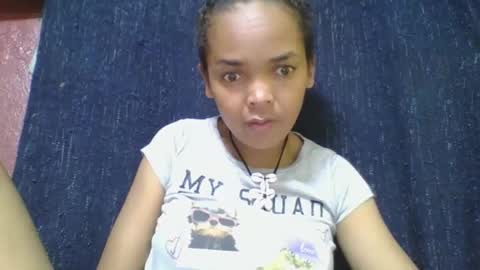 Snapshot of rosia685234 chatting on March 5, 11:17 am rosia685234 online show from March 5, 11:17 am