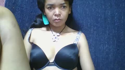 Snapshot of rosia685234 chatting on March 7, 4:34 am rosia685234 online show from March 7, 4:34 am