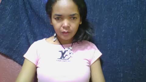 Snapshot of rosia685234 chatting on March 2, 6:37 am rosia685234 online show from March 2, 6:37 am