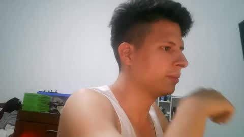 rosscou8 online show from June 23, 5:48 am