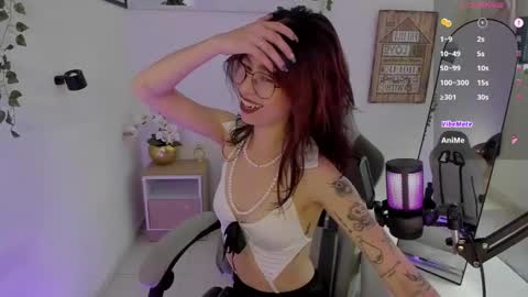 Snapshot of rosse_98_ chatting on February 18, 4:14 pm Miss Rosse online show from February 18, 4:14 pm