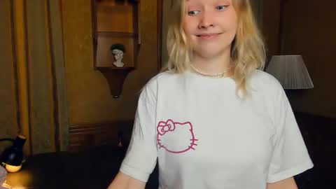 Anne online show from July 15, 7:40 pm